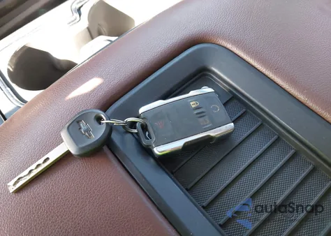 2016 Chevrolet Silverado 1500 High Country из США, поврежденный, VIN 3GCUKTEC9GG309942